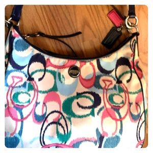 Signature Coach Hobo